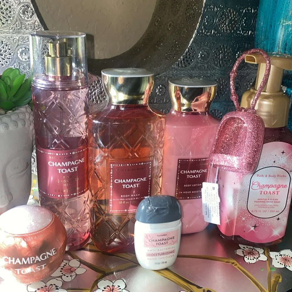 Bath and Bodyworks Champagne and Toast  Gift Set Combo - Picture 4 of 4